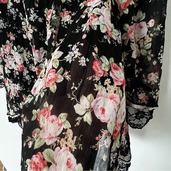 Boho Lace Floral Square Neck Peasant Top - Picture 7 of 11